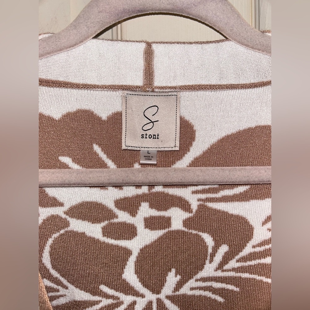 Sioni Cream and Tan Floral Open Cardigan - Picture 3 of 3
